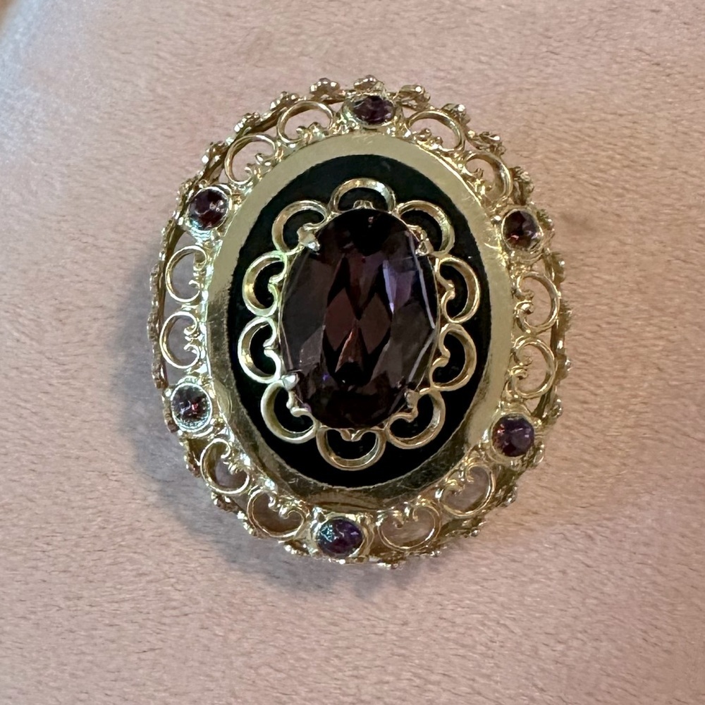 Vintage Coro Brooch Amethyst Purple Heart Filigree MCM Victorian Revival Brooch - Picture 3 of 13